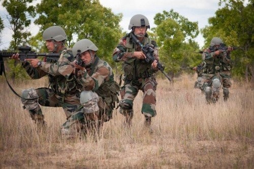 Binh sĩ Ấn Độ được huấn luyện tại Mỹ (nguồn news.qq.com)